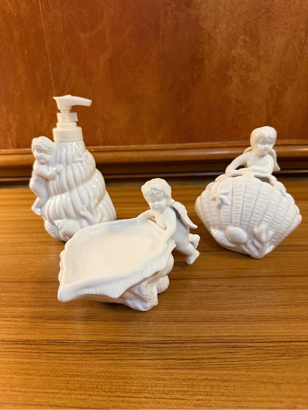 Vintage White Porcelain Cherub Seashell 3pc Bathroom Vanity Set Flaw AS IS